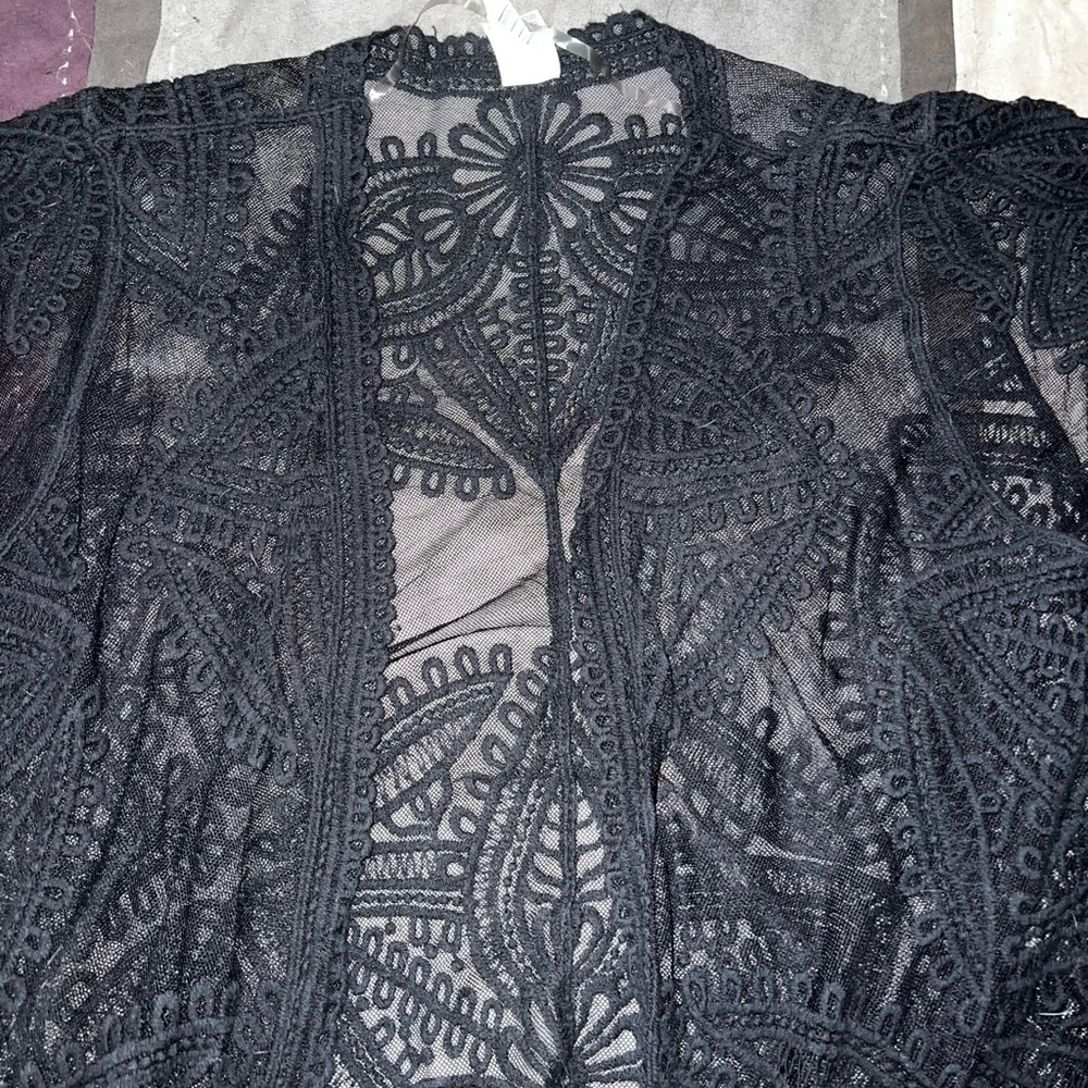 BLACK LACEY COVER-UP  Size S-M